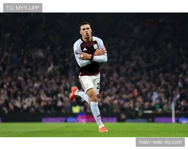 阿斯顿维拉主场一比一战平利兹联 斯塔赫任意球破门